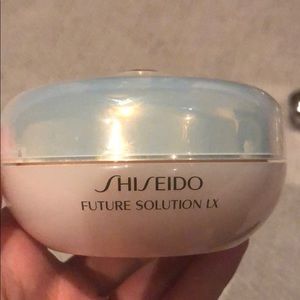 full shiseido total radiance loose powder
